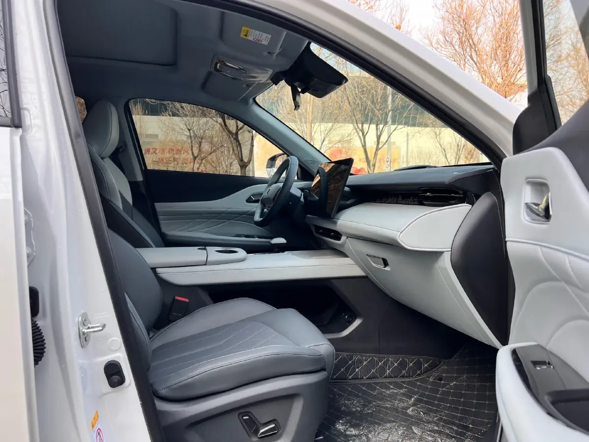 2024 ChangAn UNI-Z 1.5L 98HP L4 E-CVT PHEV 18.4KWH,autocango,china used car exporter,china ev exporter,chinese used car exporter,chinese used ev exporter