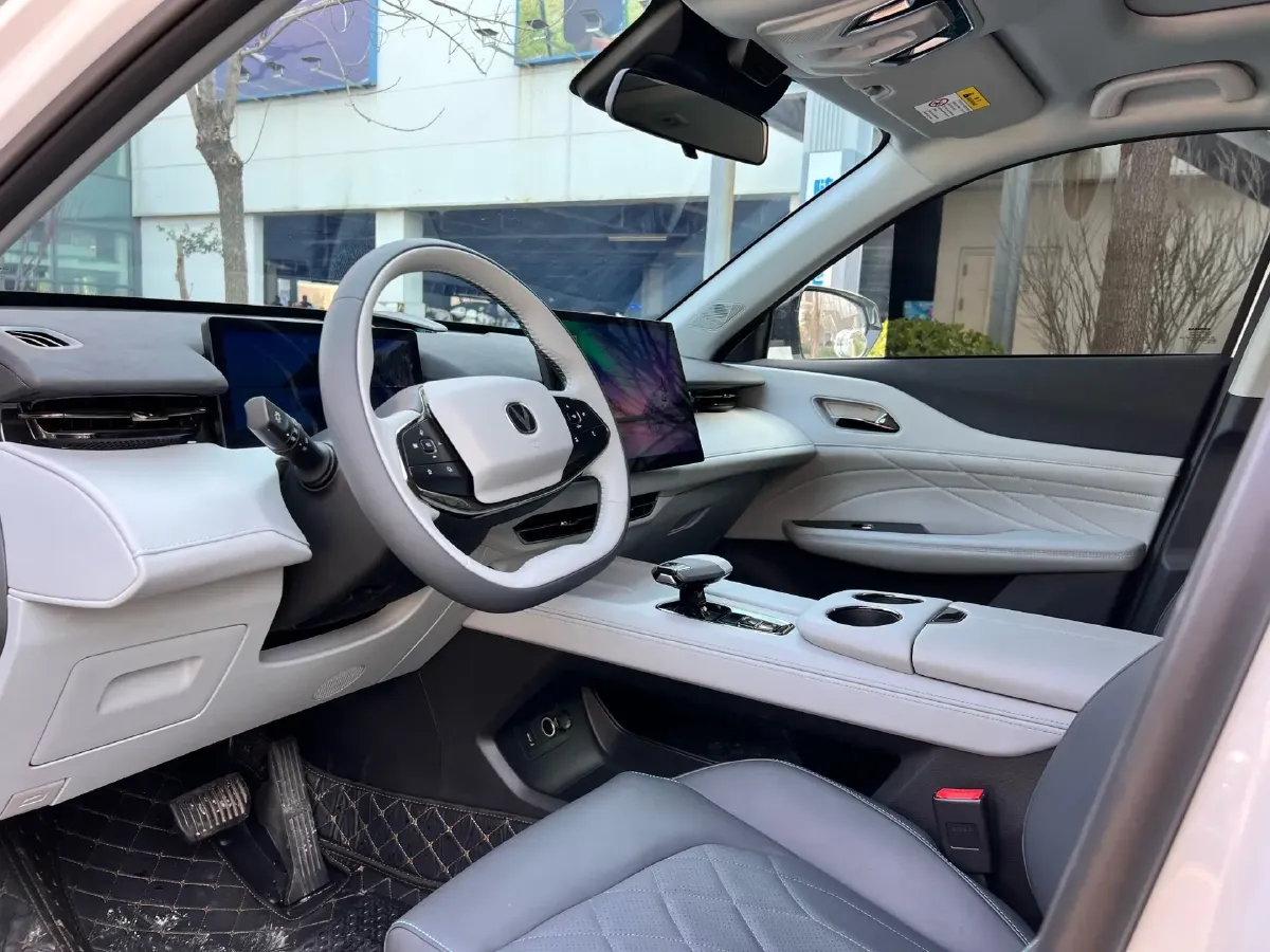 2024 ChangAn UNI-Z 1.5L 98HP L4 E-CVT PHEV 18.4KWH,autocango,china used car exporter,china ev exporter,chinese used car exporter,chinese used ev exporter