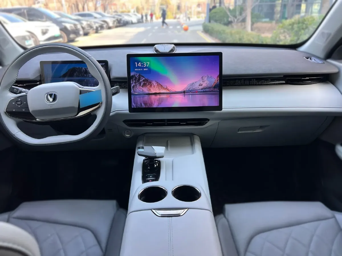 2024 ChangAn UNI-Z 1.5L 98HP L4 E-CVT PHEV 18.4KWH,autocango,china used car exporter,china ev exporter,chinese used car exporter,chinese used ev exporter