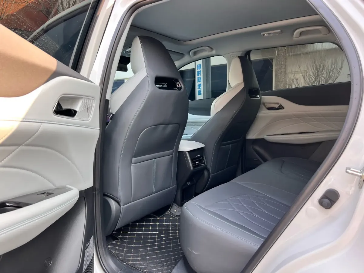 2024 ChangAn UNI-Z 1.5L 98HP L4 E-CVT PHEV 18.4KWH,autocango,china used car exporter,china ev exporter,chinese used car exporter,chinese used ev exporter