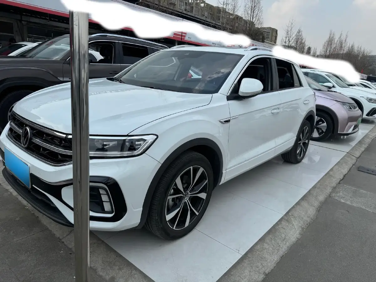 2023 Volkswagen T-Roc 1.5T 160HP L4 7DCT