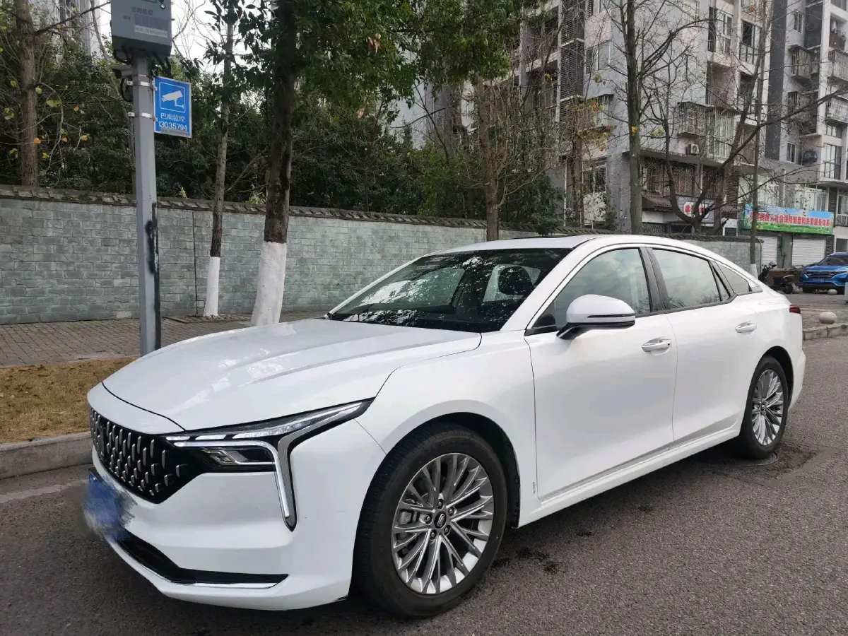 2025 Bestune B70 1.5T 169HP L4 7DCT