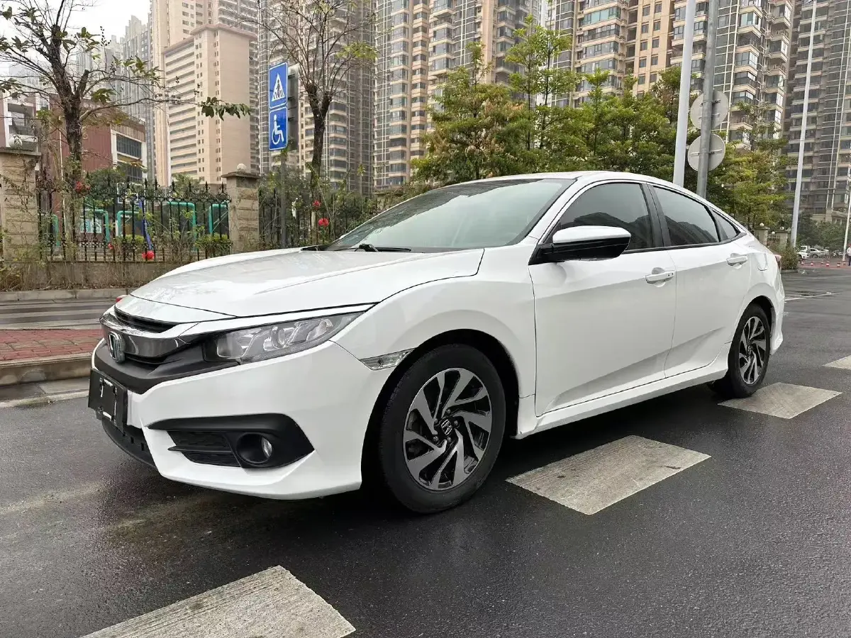 2016 Honda Civic 1.5T 177HP L4 CVT