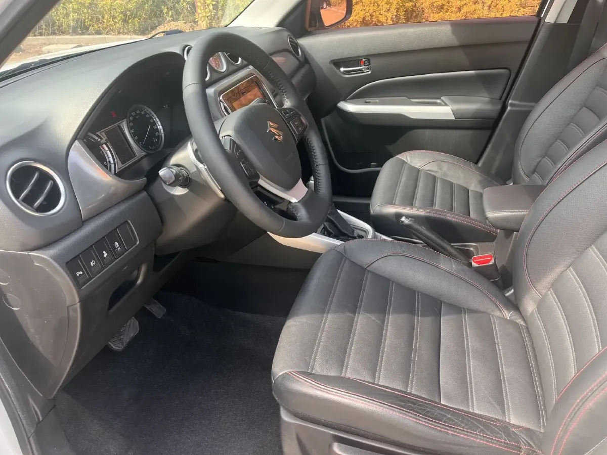 2016 Suzuki Vitara 1.4T 140HP L4 6MT,autocango,china used car exporter,china ev exporter,chinese used car exporter,chinese used ev exporter