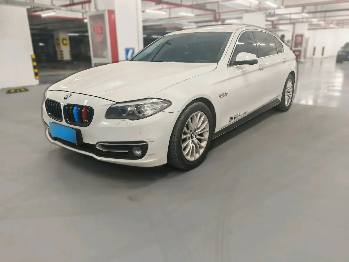 2014 BMW 5 Series 2.0T 218HP L4 8AT