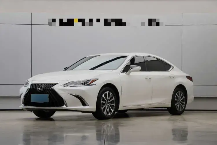 2022 Lexus ES 2.5L 207HP L4 8AT