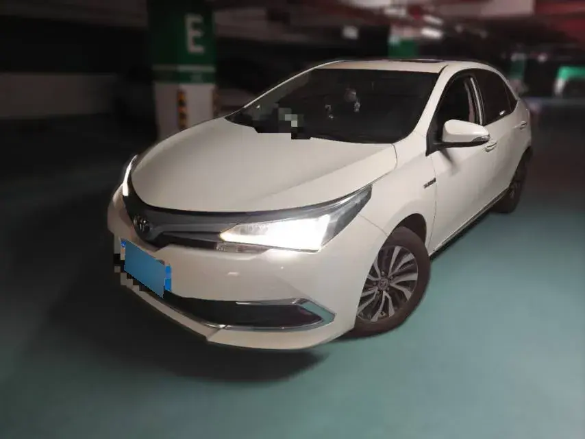 2016 Toyota Corolla 1.8L 99HP L4 E-CVT Hybrid