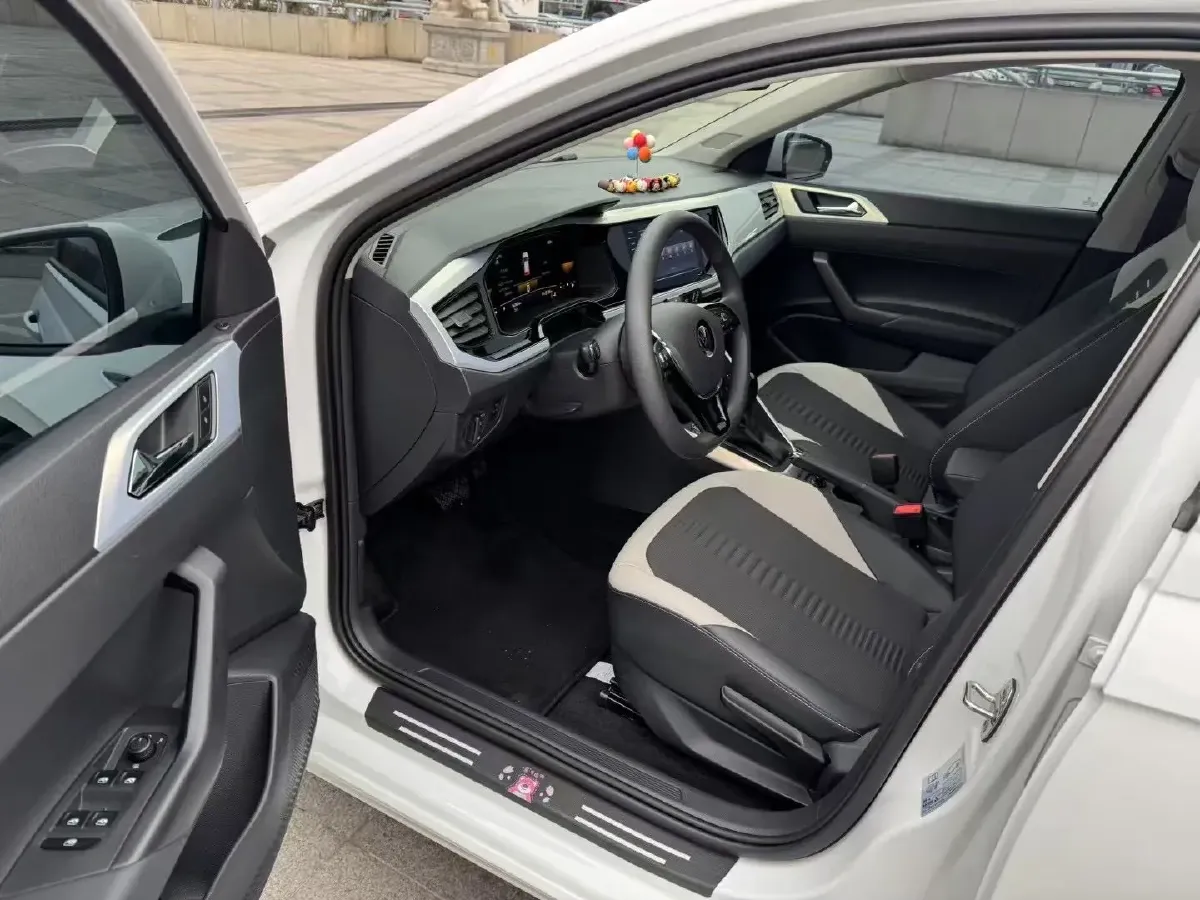 2023 Volkswagen Polo 1.5L 110HP L4 6AT,autocango,china used car exporter,china ev exporter,chinese used car exporter,chinese used ev exporter