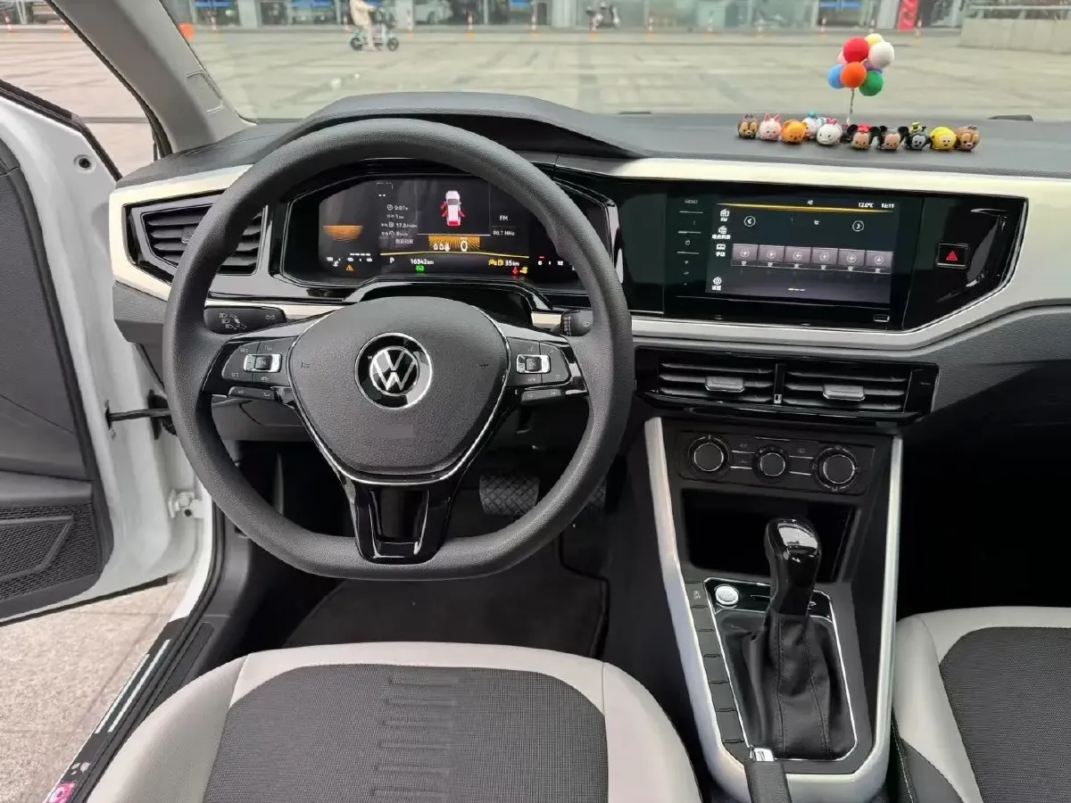 2023 Volkswagen Polo 1.5L 110HP L4 6AT,autocango,china used car exporter,china ev exporter,chinese used car exporter,chinese used ev exporter