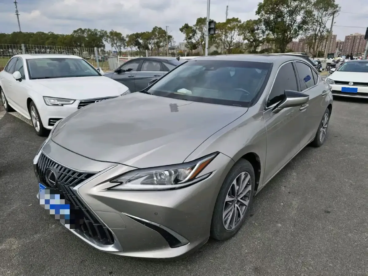 2022 Lexus ES 2.5L 207HP L4 8AT