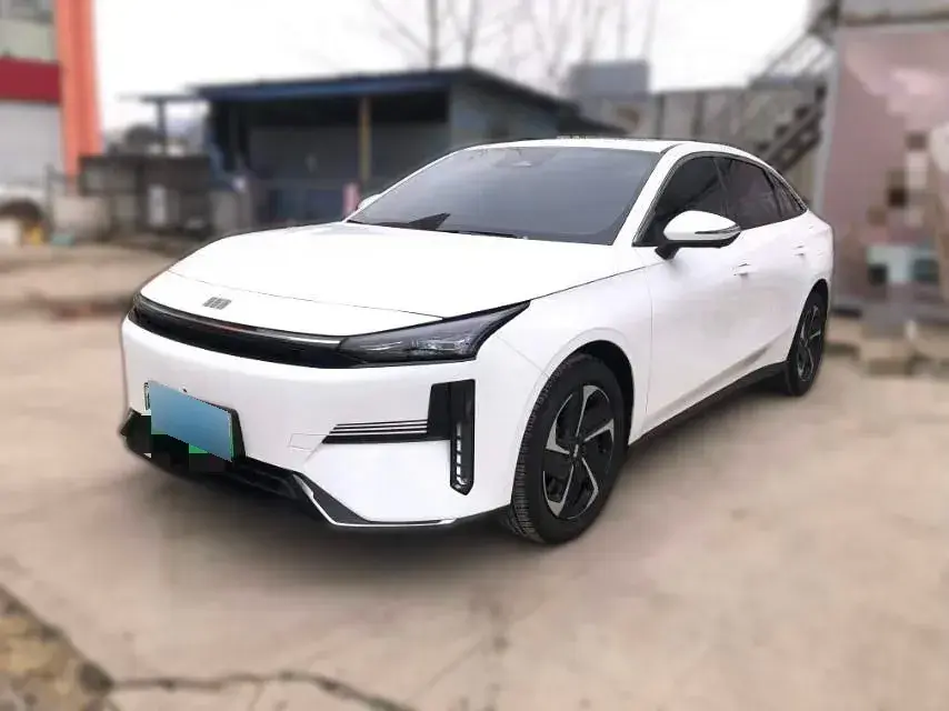 2024 Geely Galaxy L6 1.5T 163HP L4 3DHT PHEV