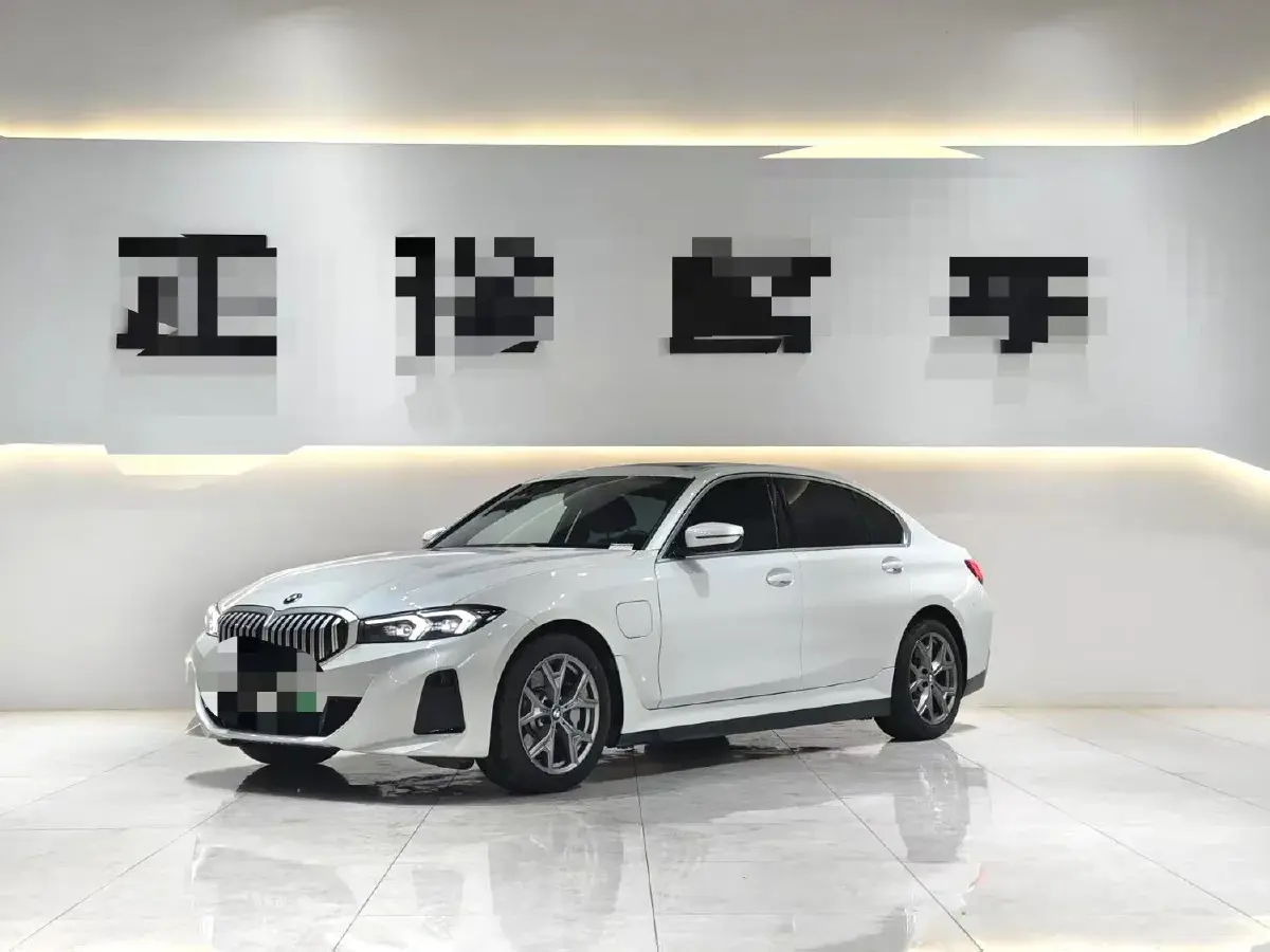 2024 BMW i3 BEV 70KWH