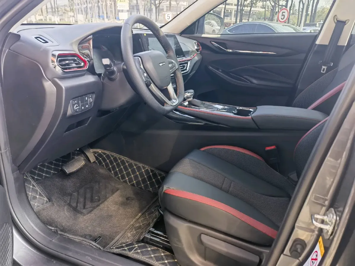 2023 ChangAn Oshan X5 1.5T 188HP L4 7DCT,autocango,china used car exporter,china ev exporter,chinese used car exporter,chinese used ev exporter