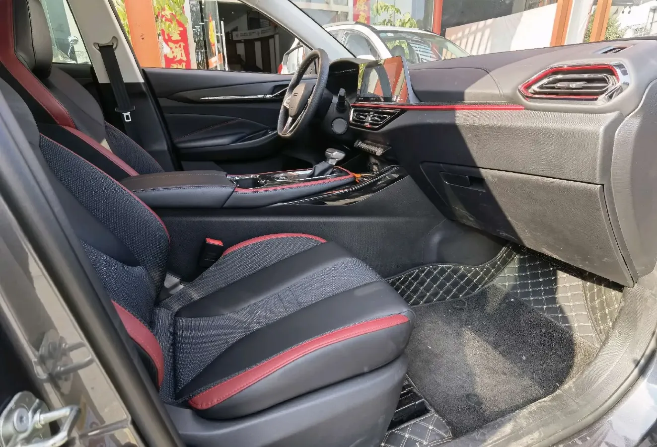 2023 ChangAn Oshan X5 1.5T 188HP L4 7DCT,autocango,china used car exporter,china ev exporter,chinese used car exporter,chinese used ev exporter