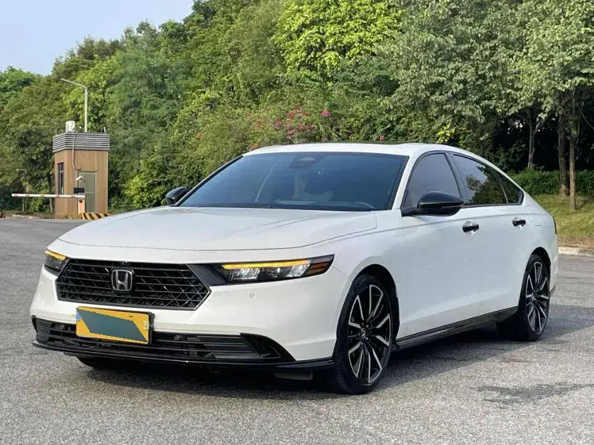 2023 Honda Accord 1.5T 192HP L4 CVT