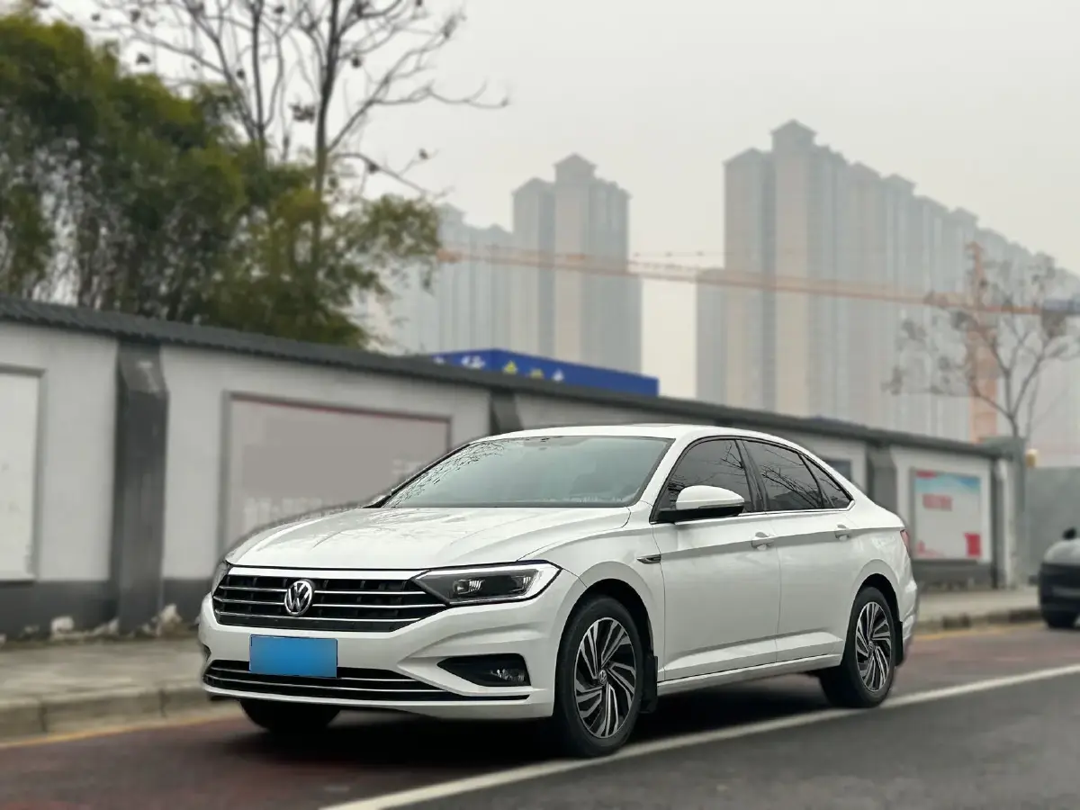 2021 Volkswagen Sagitar 1.4T 150HP L4 7DCT