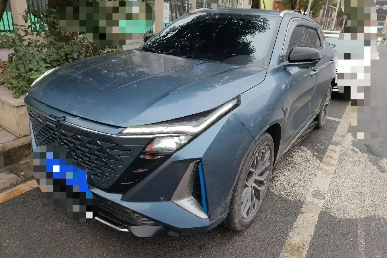 2023 ChangAn Oshan Z6 1.5T 170HP L4 6TCT PHEV 28.4KWH