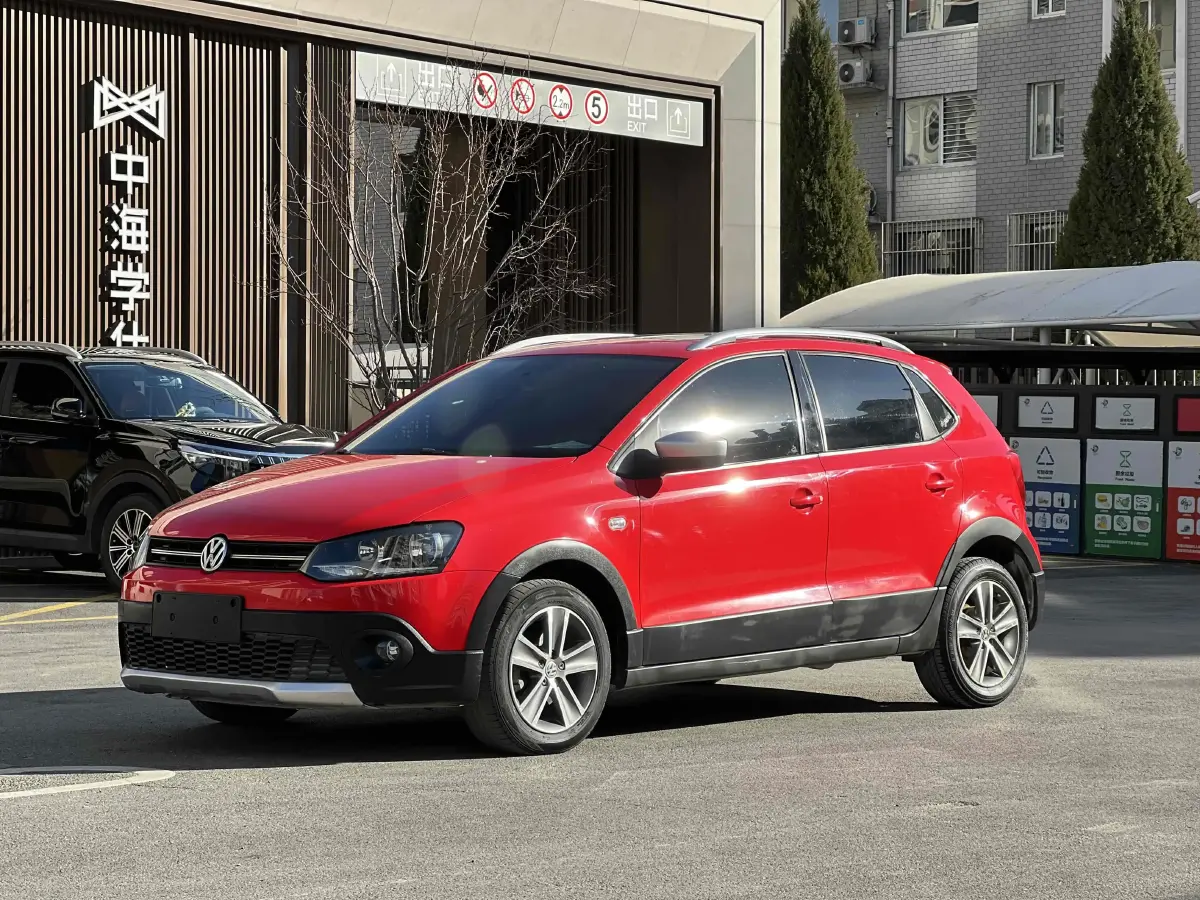 2012 Volkswagen Polo 1.6L 105HP L4 5MT