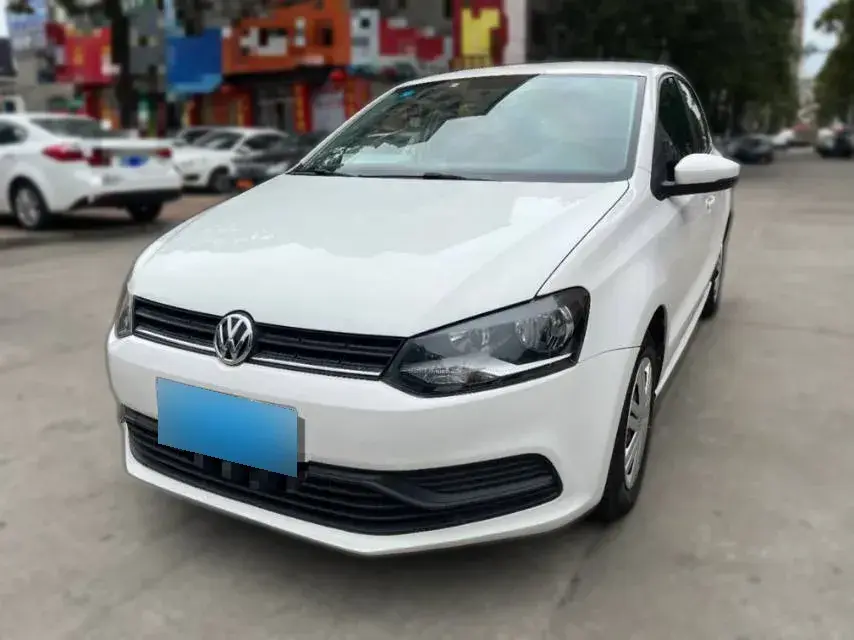 2016 Volkswagen Polo 1.4L 90HP L4 6AT