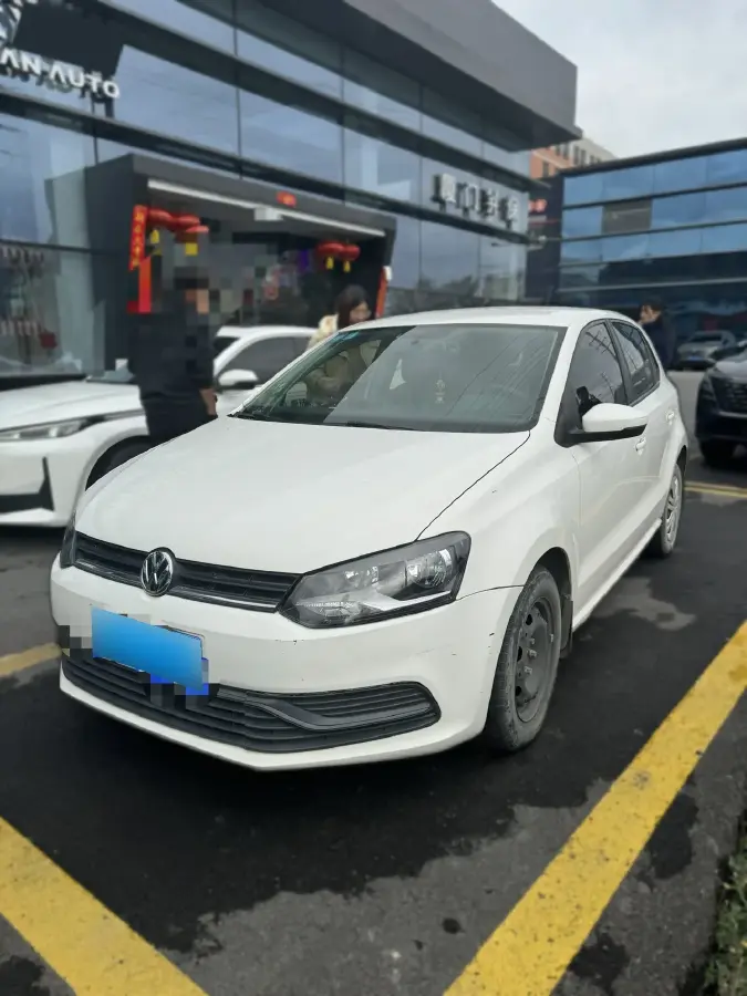 2016 Volkswagen Polo 1.4L 90HP L4 6AT