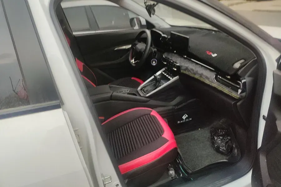 2020 BaoJun RS-3 1.5L 99HP L4 CVT,autocango,china used car exporter,china ev exporter,chinese used car exporter,chinese used ev exporter