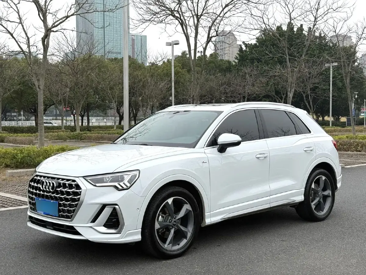2023 Audi Q2L 1.5T 160HP L4 7DCT