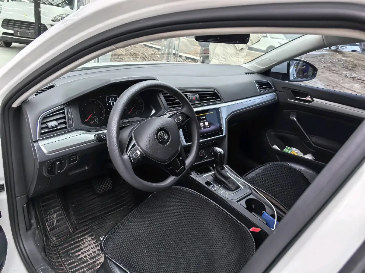 2021 Volkswagen Lamando 1.4T 131HP L4 7DCT,autocango,china used car exporter,china ev exporter,chinese used car exporter,chinese used ev exporter