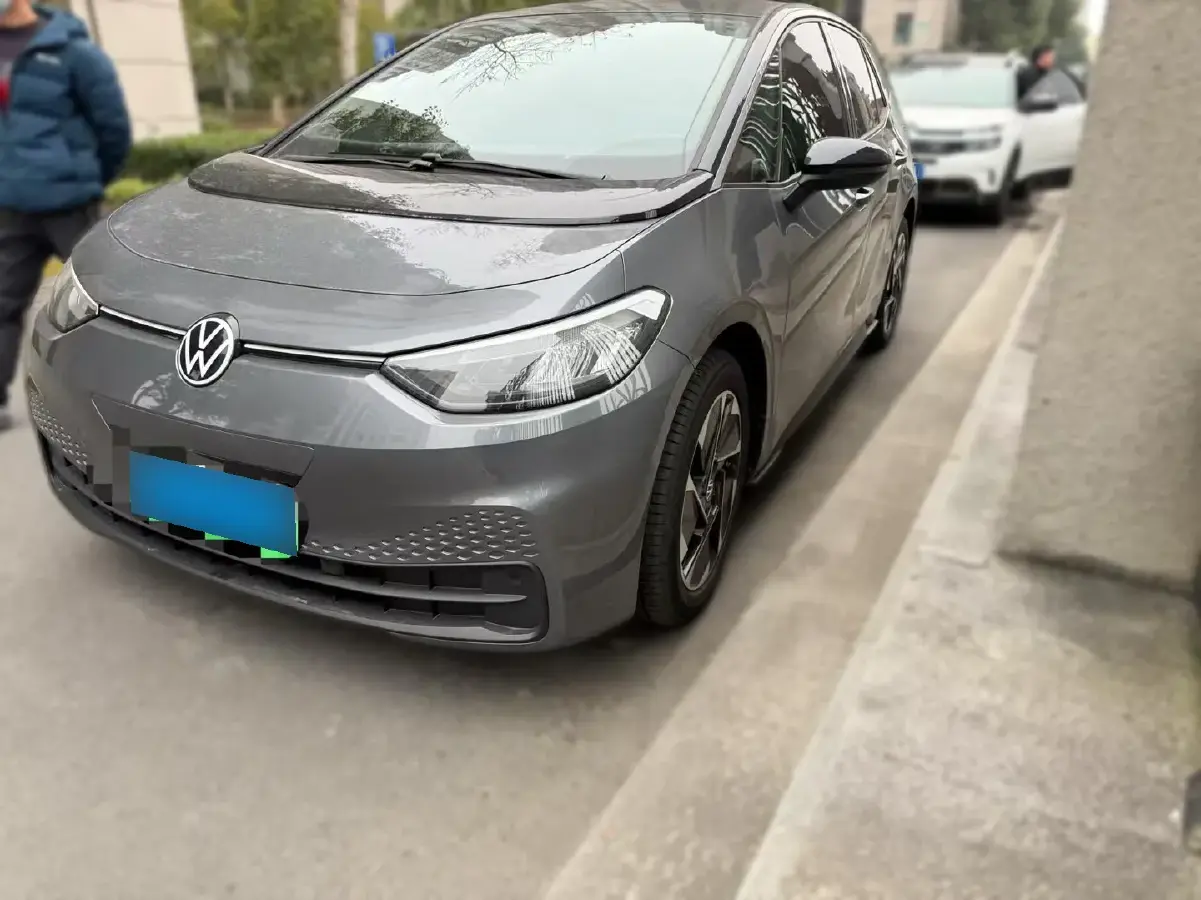 2025 Volkswagen ID.3 BEV 52.8KWH