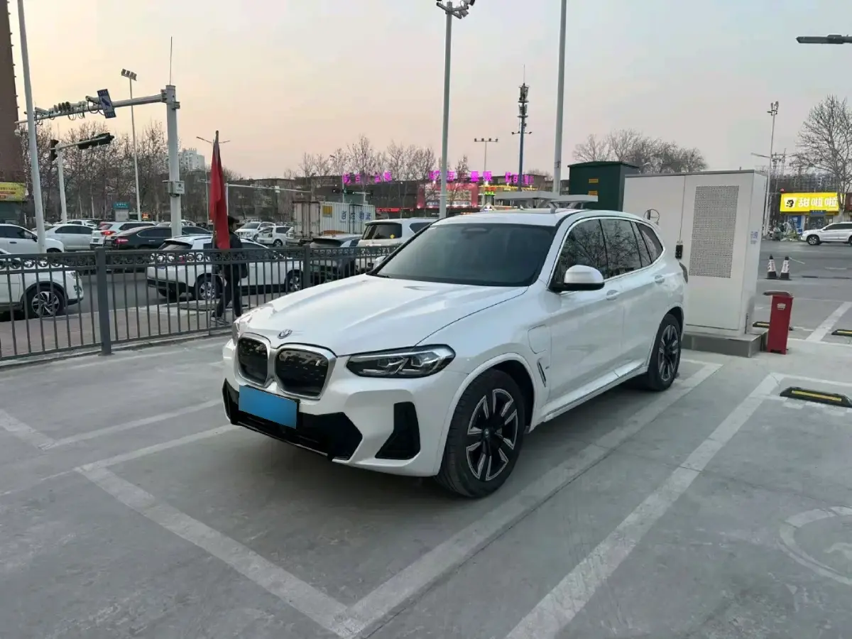 2024 BMW iX3 BEV 80KWH