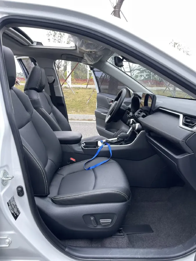 2023 Toyota RAV4 2.0L 171HP L4 CVT,autocango,china used car exporter,china ev exporter,chinese used car exporter,chinese used ev exporter