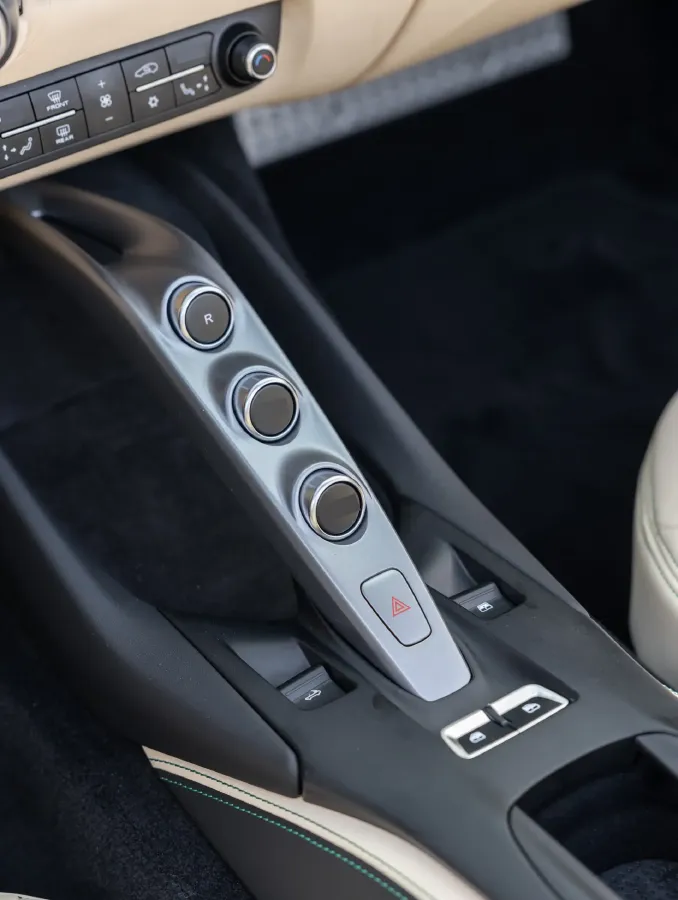 2020 Ferrari 812 6.5L 800HP V12 7DCT,autocango,china used car exporter,china ev exporter,chinese used car exporter,chinese used ev exporter