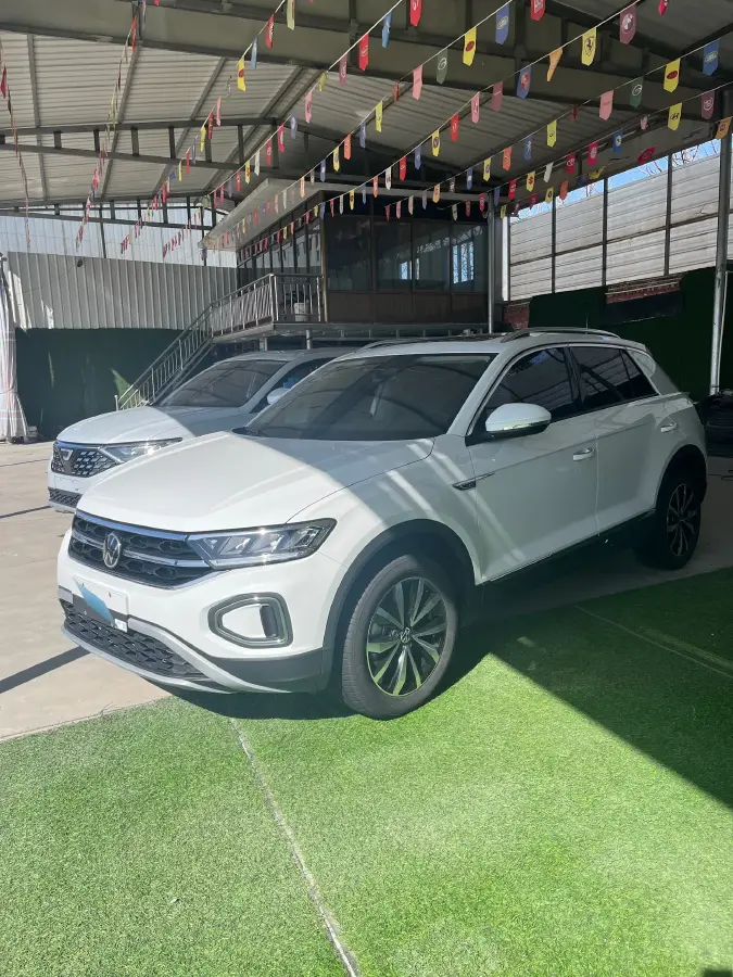 2023 Volkswagen T-Roc 1.4T 150HP L4 7DCT