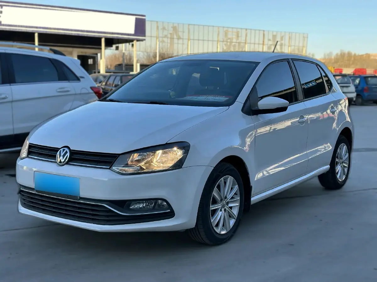 2014 Volkswagen Polo 1.6L 110HP L4 6AT