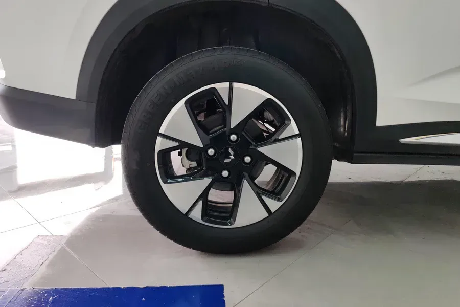 2022 BaoJun RS-3 1.5L 99HP L4 CVT,autocango,china used car exporter,china ev exporter,chinese used car exporter,chinese used ev exporter