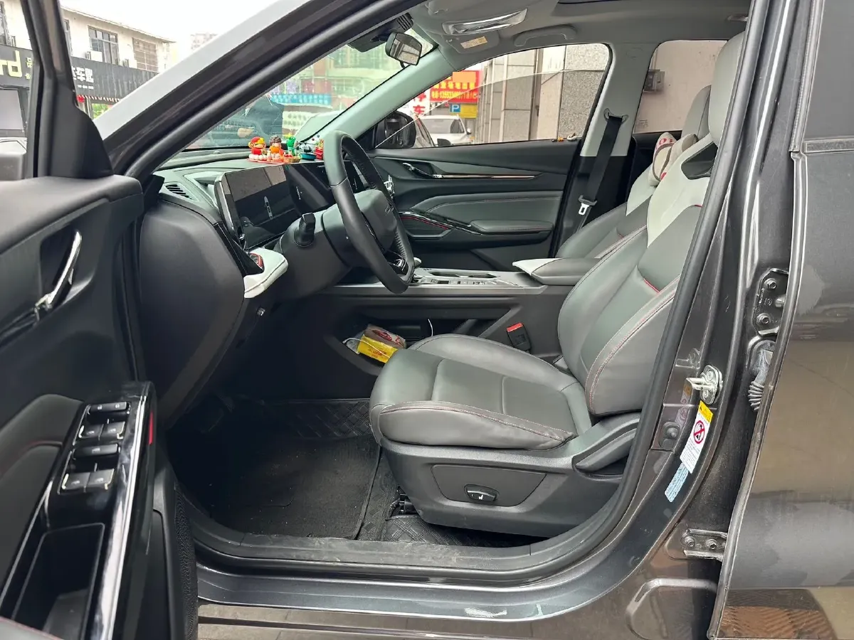 2023 ChangAn Oshan X5 Plus 1.5T 188HP L4 7DCT,autocango,china used car exporter,china ev exporter,chinese used car exporter,chinese used ev exporter