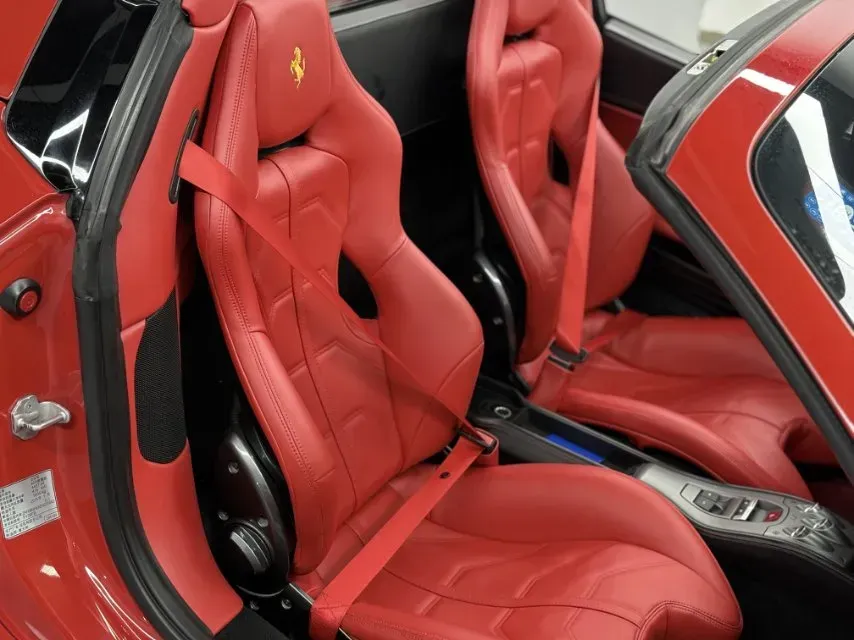 2013 Ferrari 458 4.5L 570HP V8 7DCT,autocango,china used car exporter,china ev exporter,chinese used car exporter,chinese used ev exporter