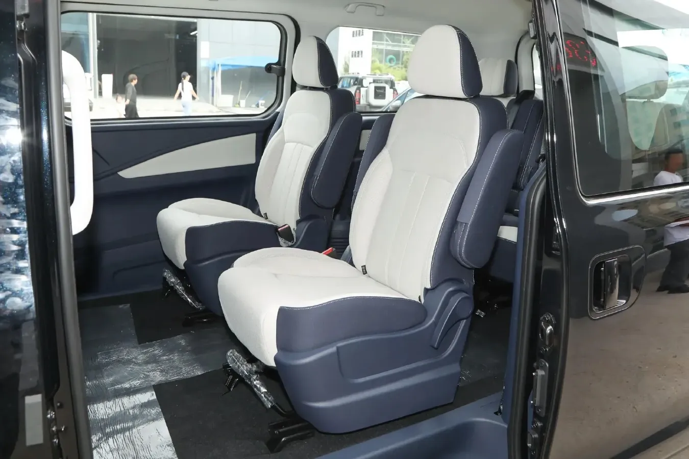 2024 DongFeng Forthing LingZhi Plus 1.5T 190HP L4 6MT,autocango,china used car exporter,china ev exporter,chinese used car exporter,chinese used ev exporter