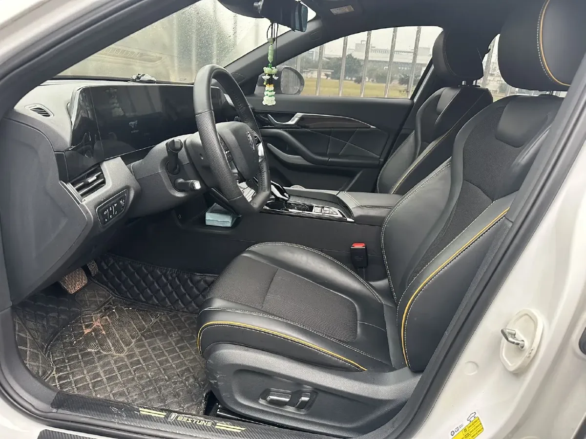 2022 Bestune B70S 1.5T 169HP L4 7DCT,autocango,china used car exporter,china ev exporter,chinese used car exporter,chinese used ev exporter