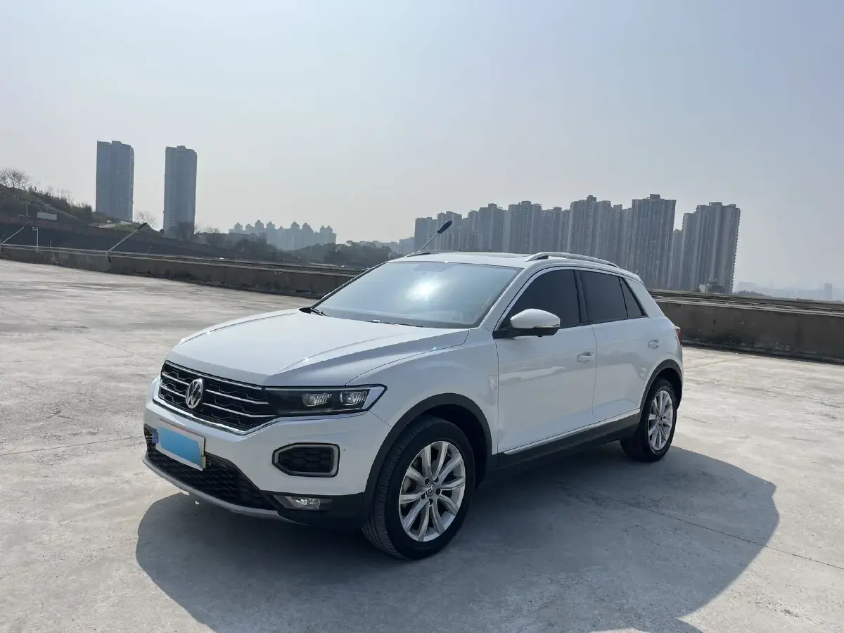 2020 Volkswagen T-Roc 1.4T 150HP L4 7DCT 2020 Volkswagen T-Roc 1.4T 150HP L4 7DCT