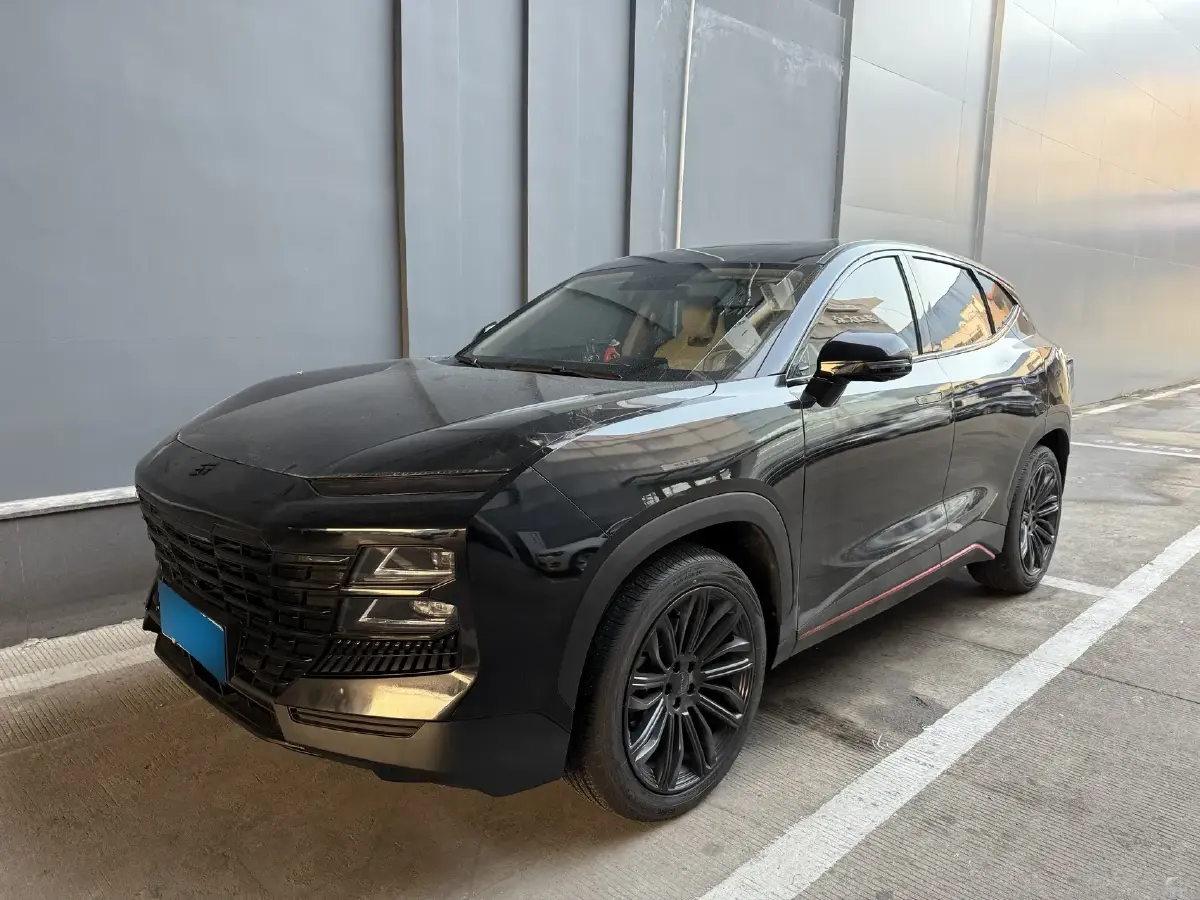 2022 Jetour DASHING 1.6T 197HP L4 7DCT