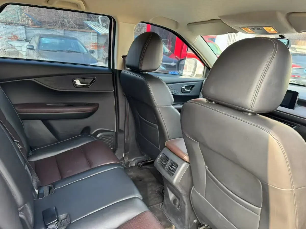 2021 DongFeng Fengon Fengon S560 1.5T 150HP L4 CVT,autocango,china used car exporter,china ev exporter,chinese used car exporter,chinese used ev exporter