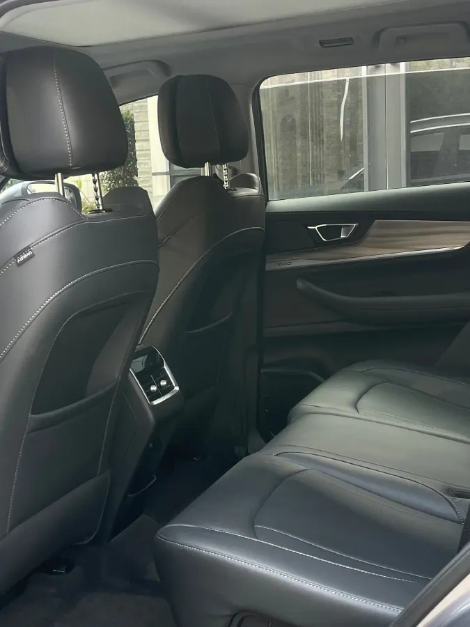 2021 Chery Tiggo 8 2.0T 254HP L4 7DCT,autocango,china used car exporter,china ev exporter,chinese used car exporter,chinese used ev exporter