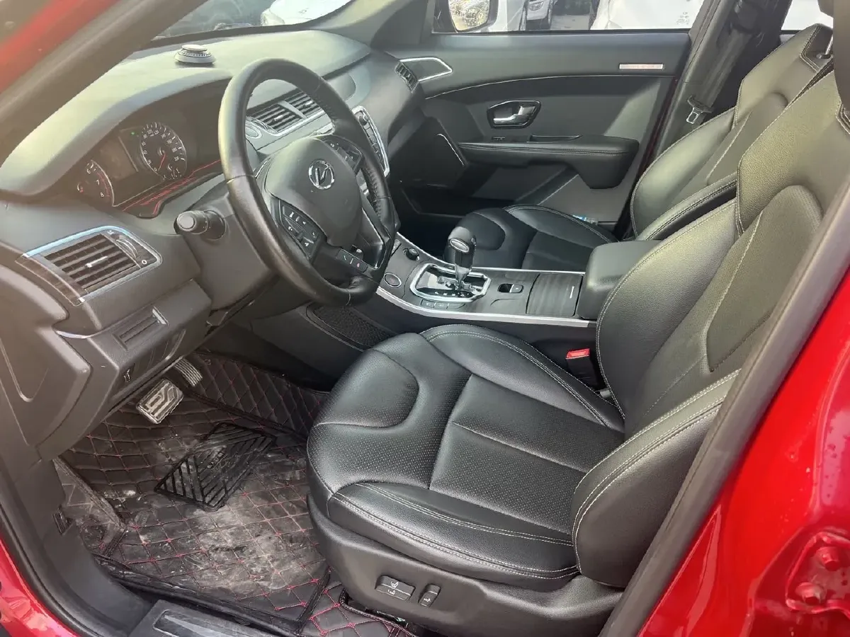 2016 Landwind X7 2.0T 190HP L4 8AT,autocango,china used car exporter,china ev exporter,chinese used car exporter,chinese used ev exporter