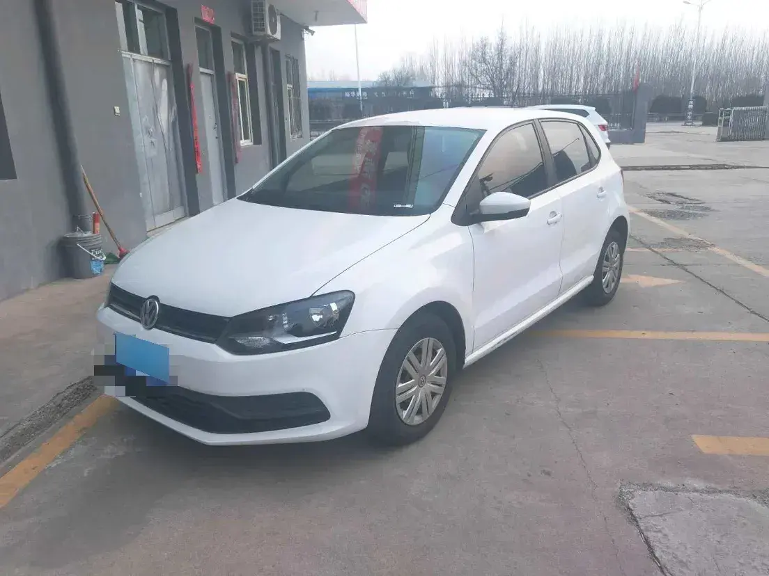 2016 Volkswagen Polo 1.4L 90HP L4 6AT