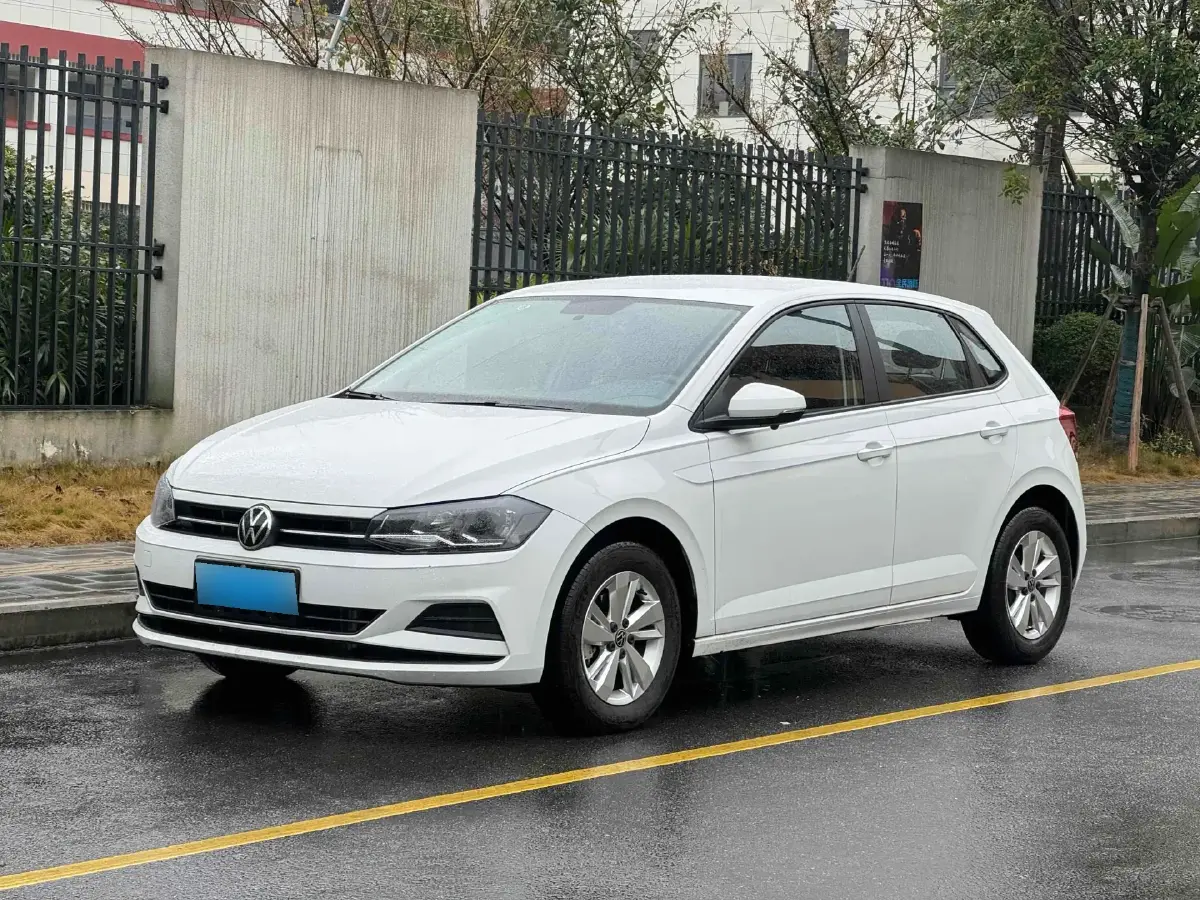 2023 Volkswagen Polo 1.5L 110HP L4 5MT