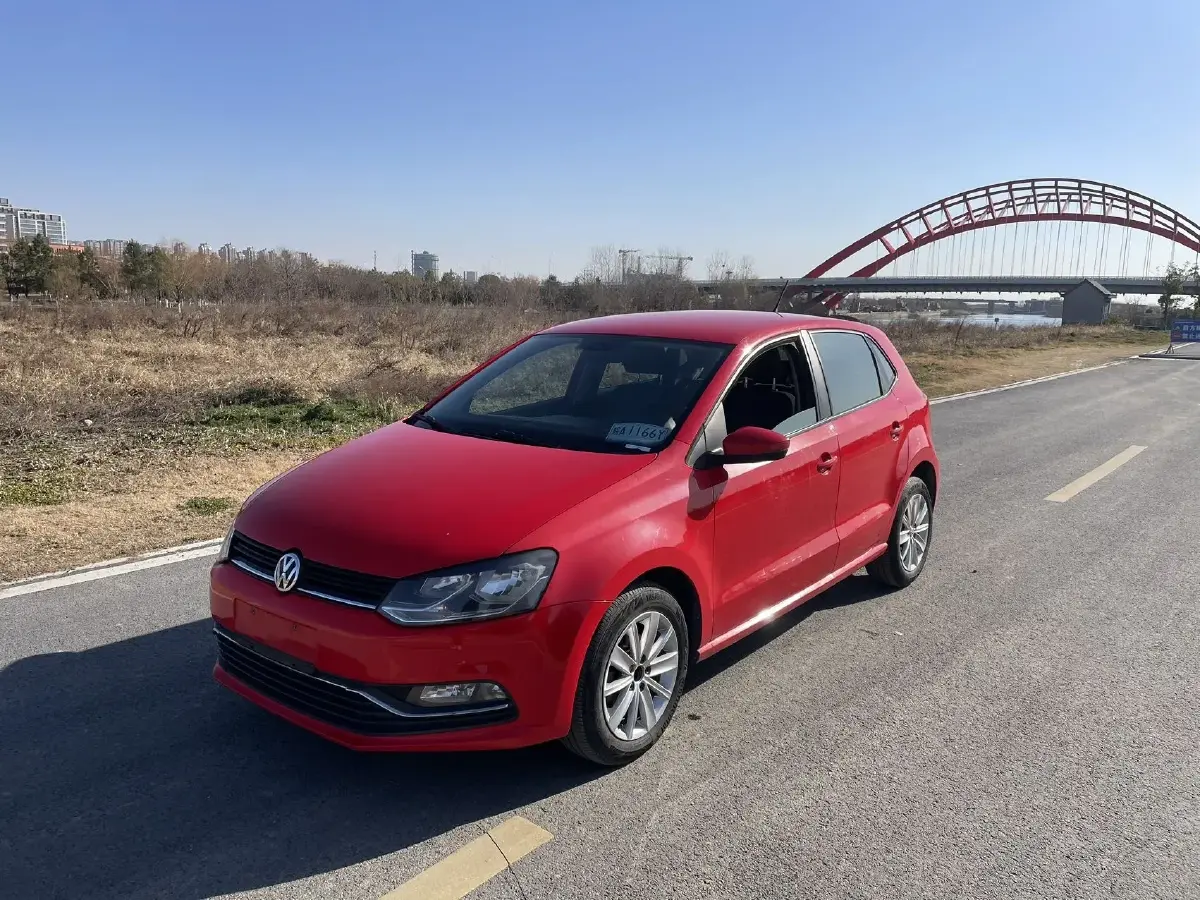 2014 Volkswagen Polo 1.6L 110HP L4 6AT