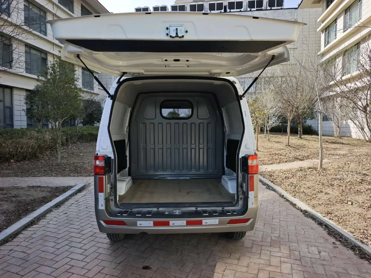 2023 JinBei New Sea Lion X30L 1.5L 102HP L4 5MT,autocango,china used car exporter,china ev exporter,chinese used car exporter,chinese used ev exporter
