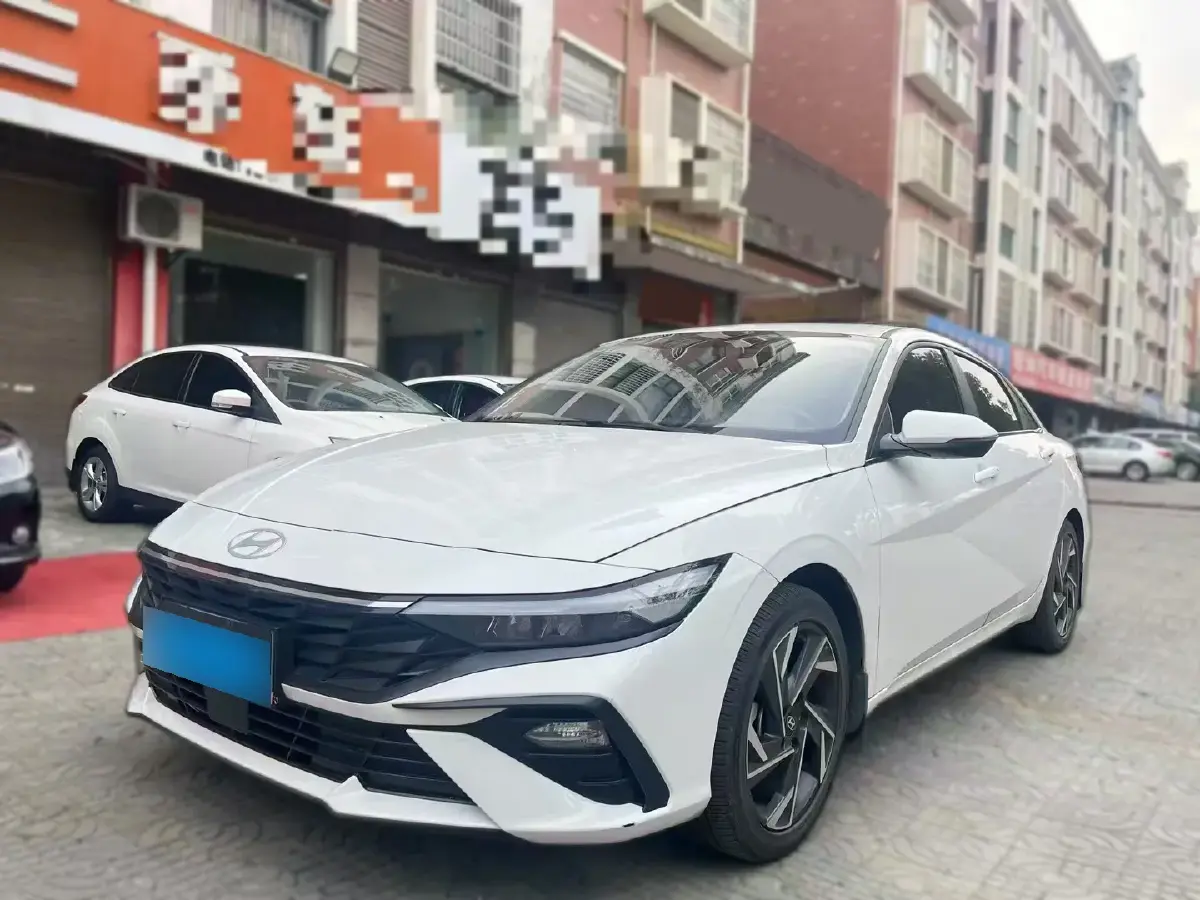 2022 Hyundai Elantra 1.5L 115HP L4 CVT