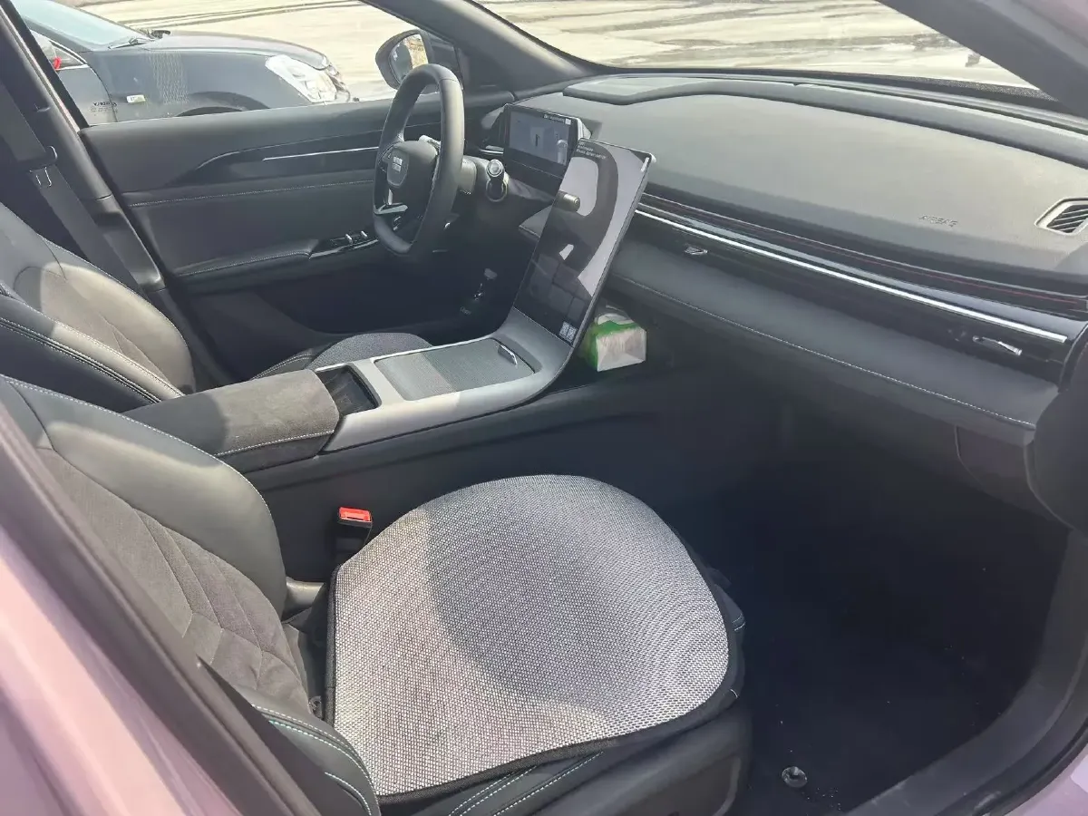 2024 Geely Galaxy L6 1.5T 163HP L4 3DHT PHEV,autocango,china used car exporter,china ev exporter,chinese used car exporter,chinese used ev exporter