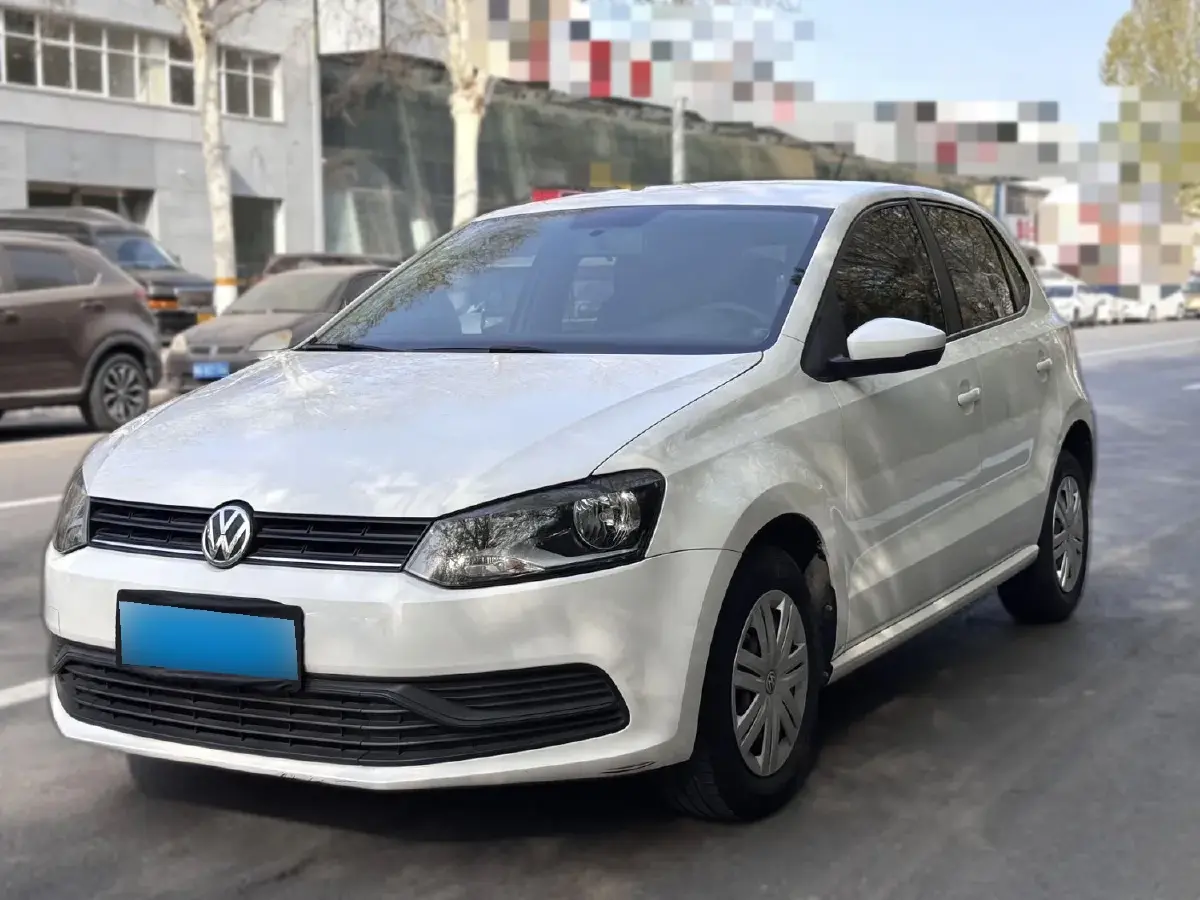 2014 Volkswagen Polo 1.4L 90HP L4 5MT